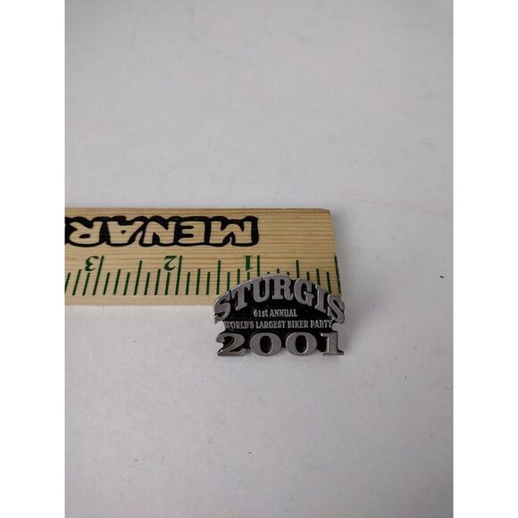 VTG Sturgis 2001 pin 61st annual worlds largest biker party vest Pin NOS - Picture 4 of 4